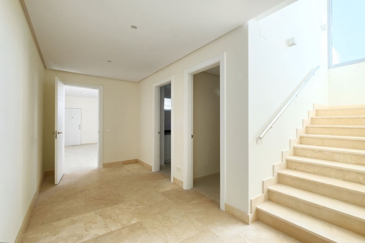 Chalet de 4 habitaciones en Benahavís en venta con piscina garaje - 2.400.000 € (Ref: 6983934)