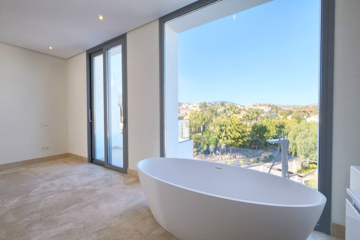 Chalet de 4 habitaciones en Benahavís en venta con piscina garaje - 2.400.000 € (Ref: 6983934)