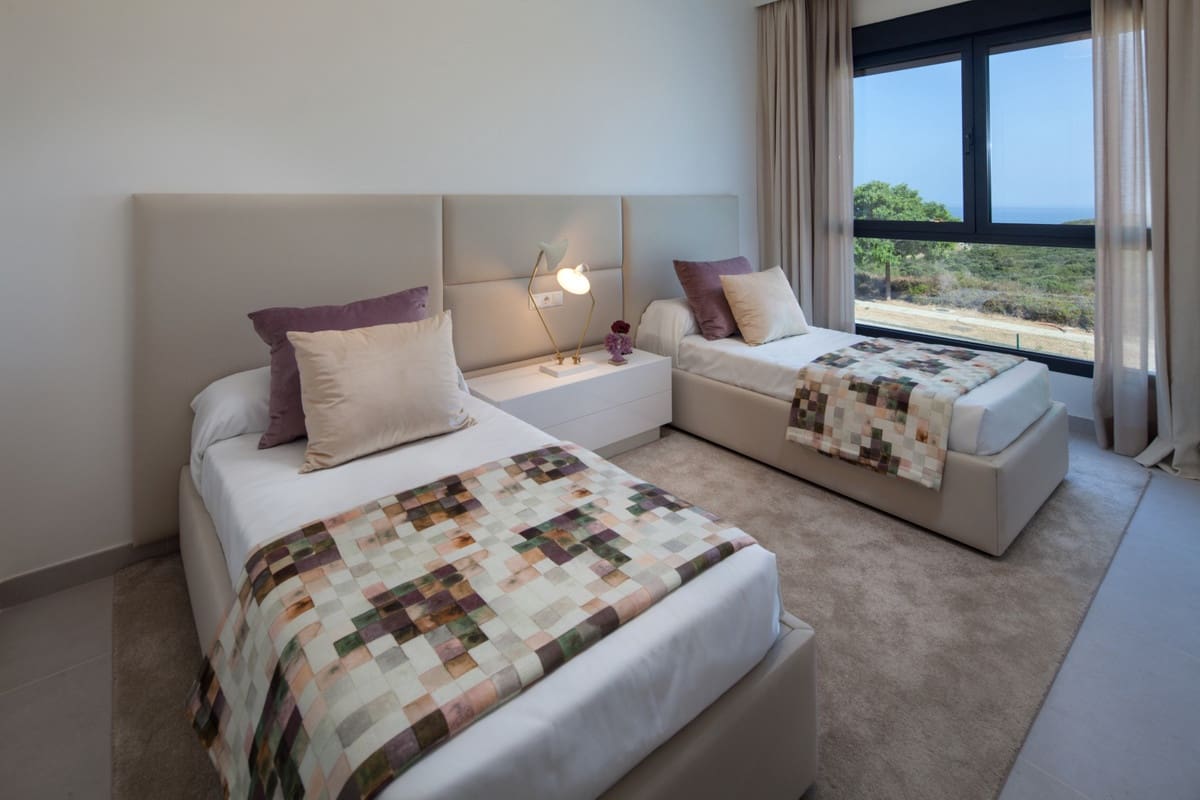 4 bedroom Villa for sale in Casares with pool garage - € 728,500 (Ref: 7015337)