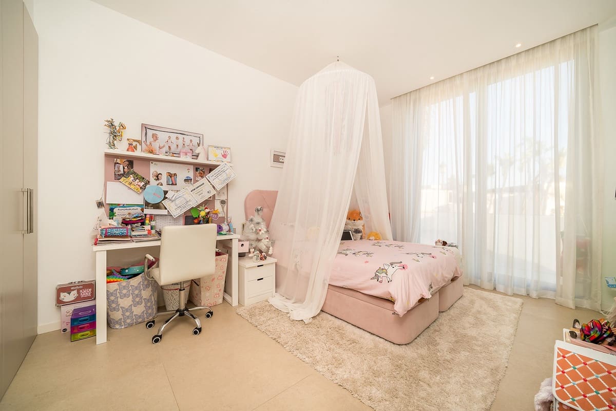 7 quarto Moradia para venda em Benahavis com piscina garagem - 5 849 000 € (Ref: 7047217)