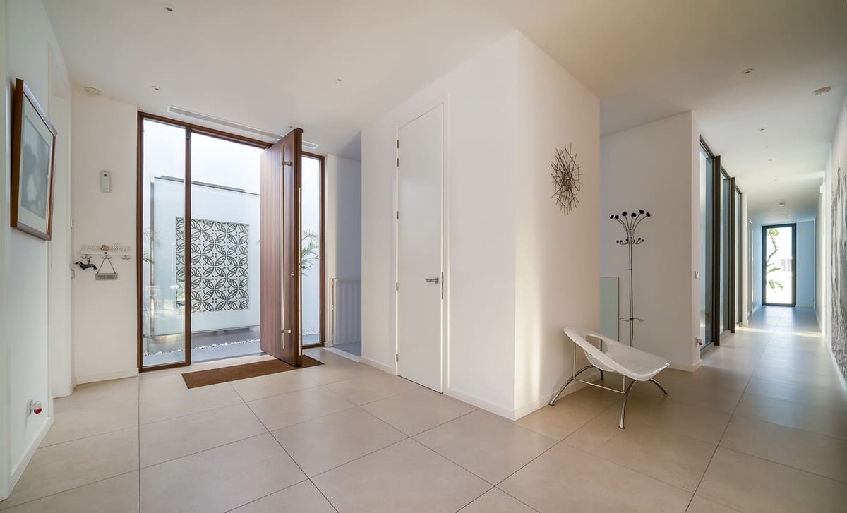 7 bedroom Villa for sale in Benahavis with pool garage - € 5,849,000 (Ref: 7047217)