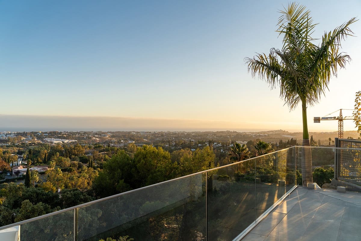 7 bedroom Villa for sale in Benahavis with pool garage - € 5,849,000 (Ref: 7047217)