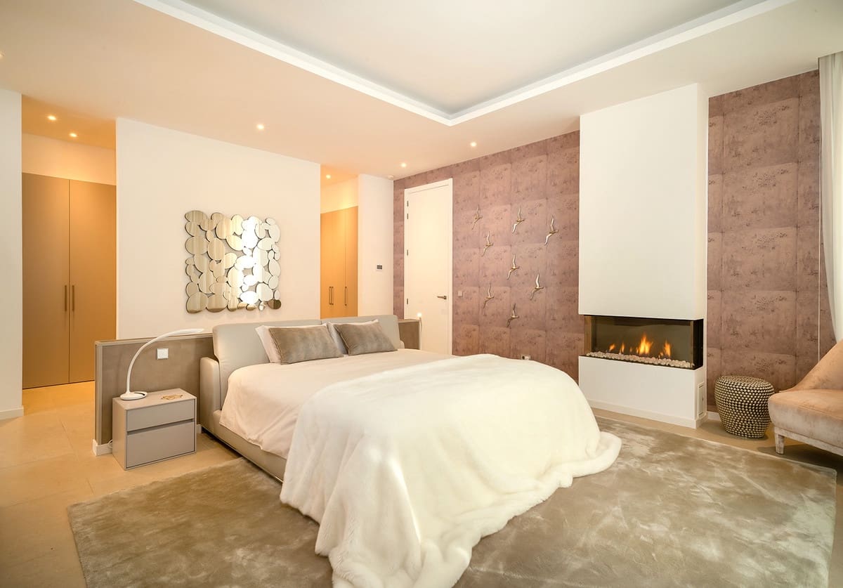 7 bedroom Villa for sale in Benahavis with pool garage - € 5,849,000 (Ref: 7047217)