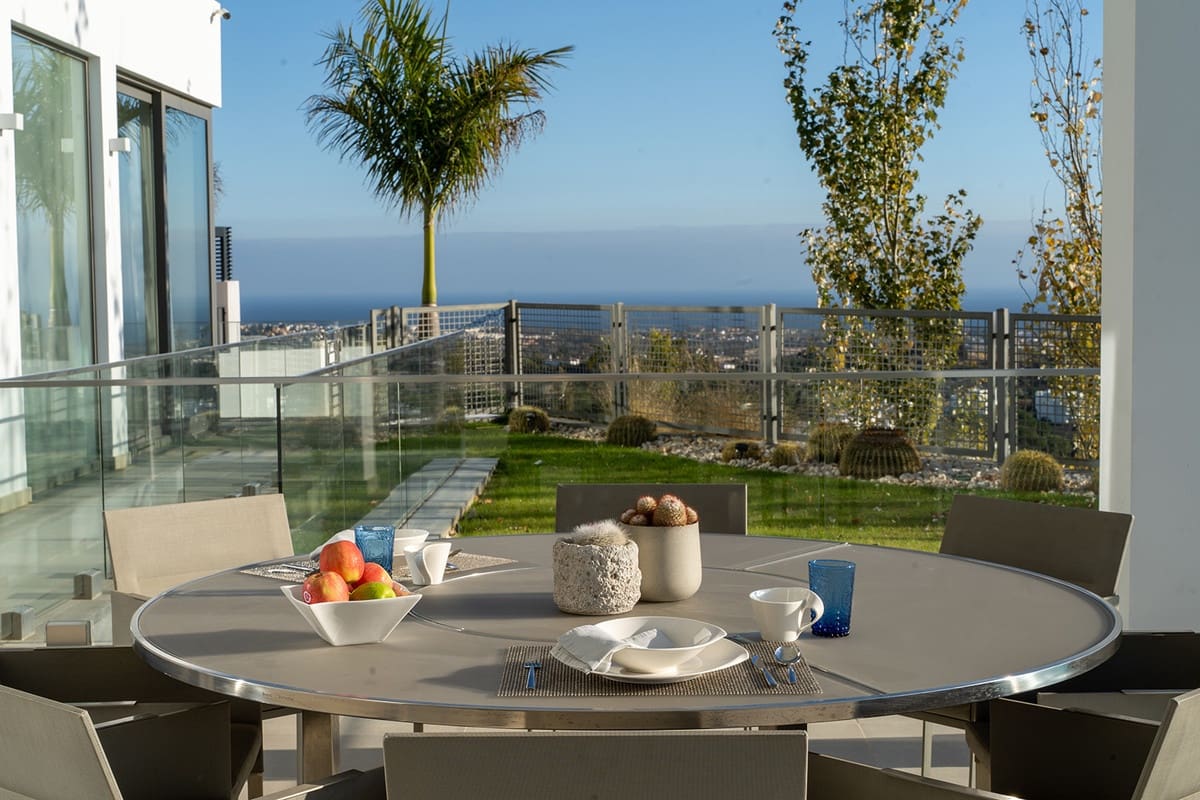 7 bedroom Villa for sale in Benahavis with pool garage - € 5,849,000 (Ref: 7047217)