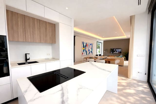 6 makuuhuone Huvila myytävänä paikassa Estepona mukana uima-altaan 
autotalli - 1 950 000 € (Ref: 7047218)