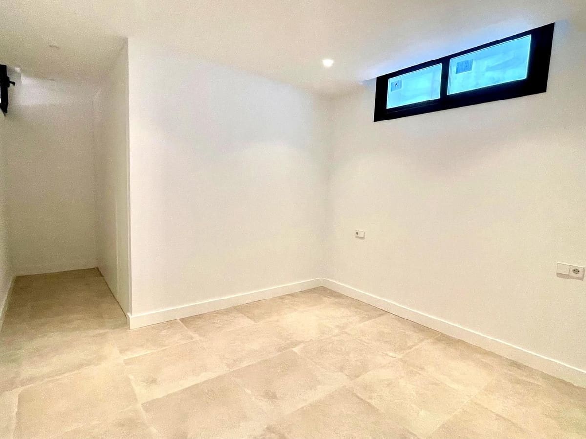 6 sovrum Villa till salu i Estepona med pool garage - 1 950 000 € (Ref: 7047218)