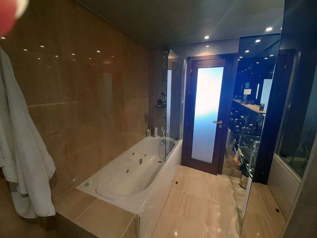 2 bedroom Beach Apartment for sale in New Golden Mile with pool garage - € 560,000 (Ref: 7052945)