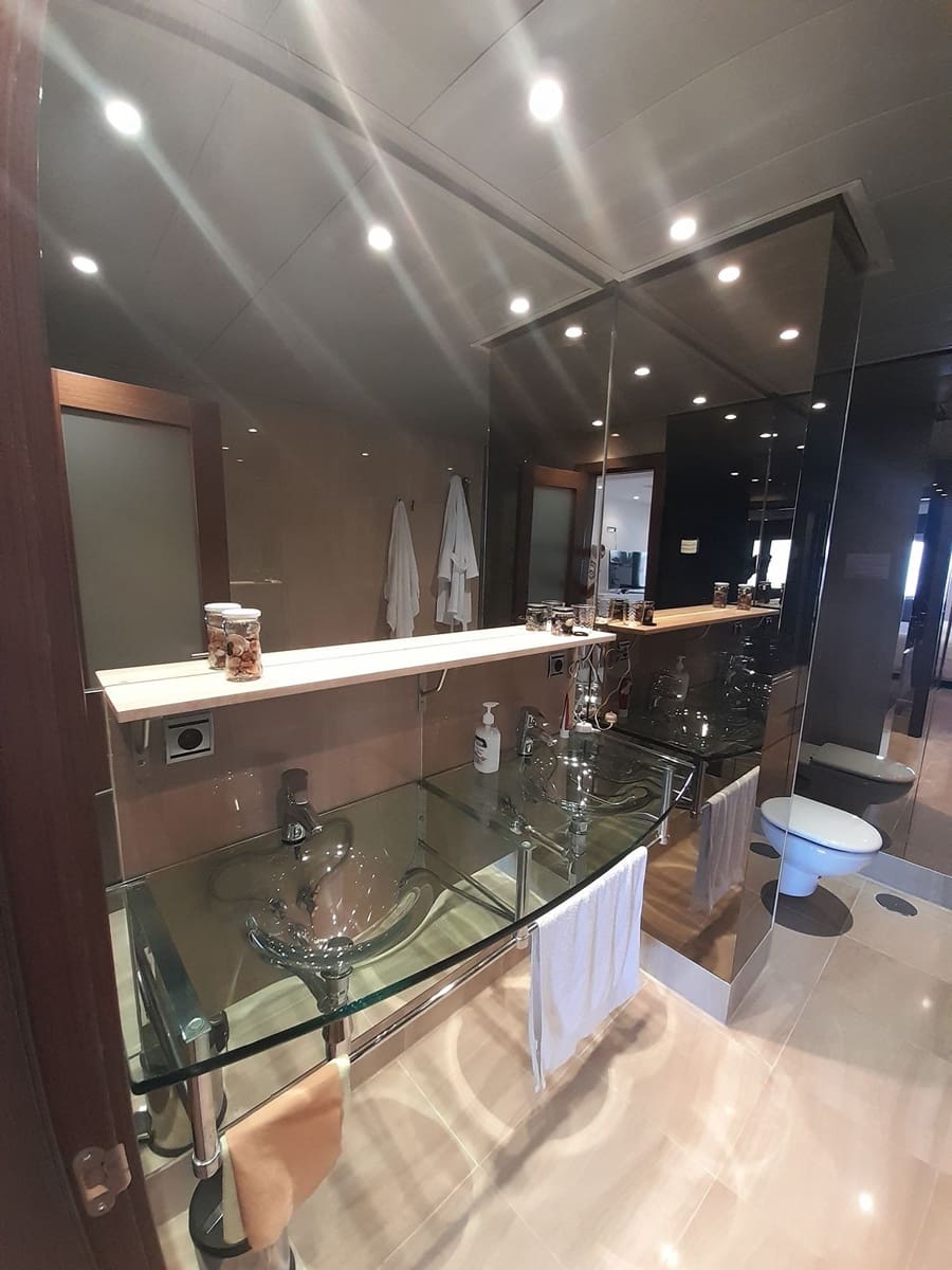 2 bedroom Beach Apartment for sale in New Golden Mile with pool garage - € 560,000 (Ref: 7052945)