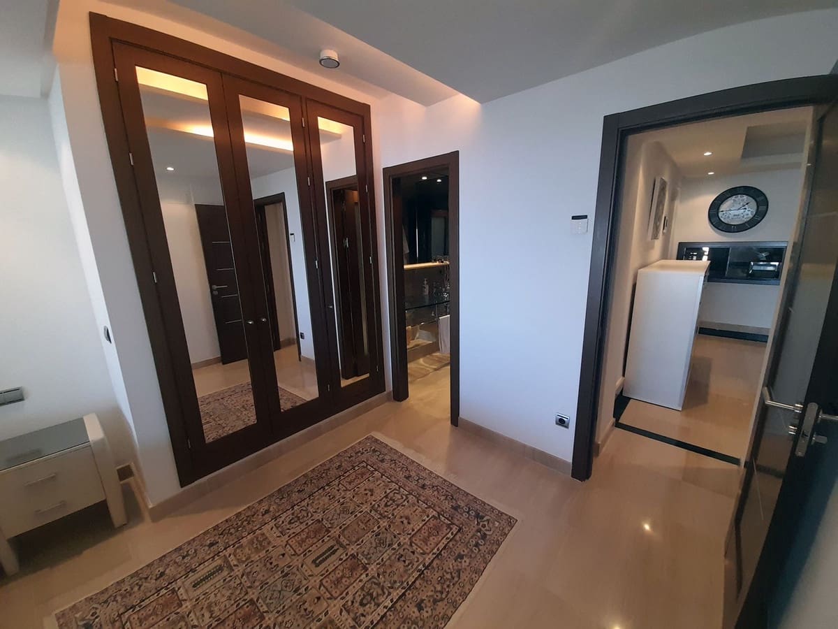 2 bedroom Beach Apartment for sale in New Golden Mile with pool garage - € 560,000 (Ref: 7052945)