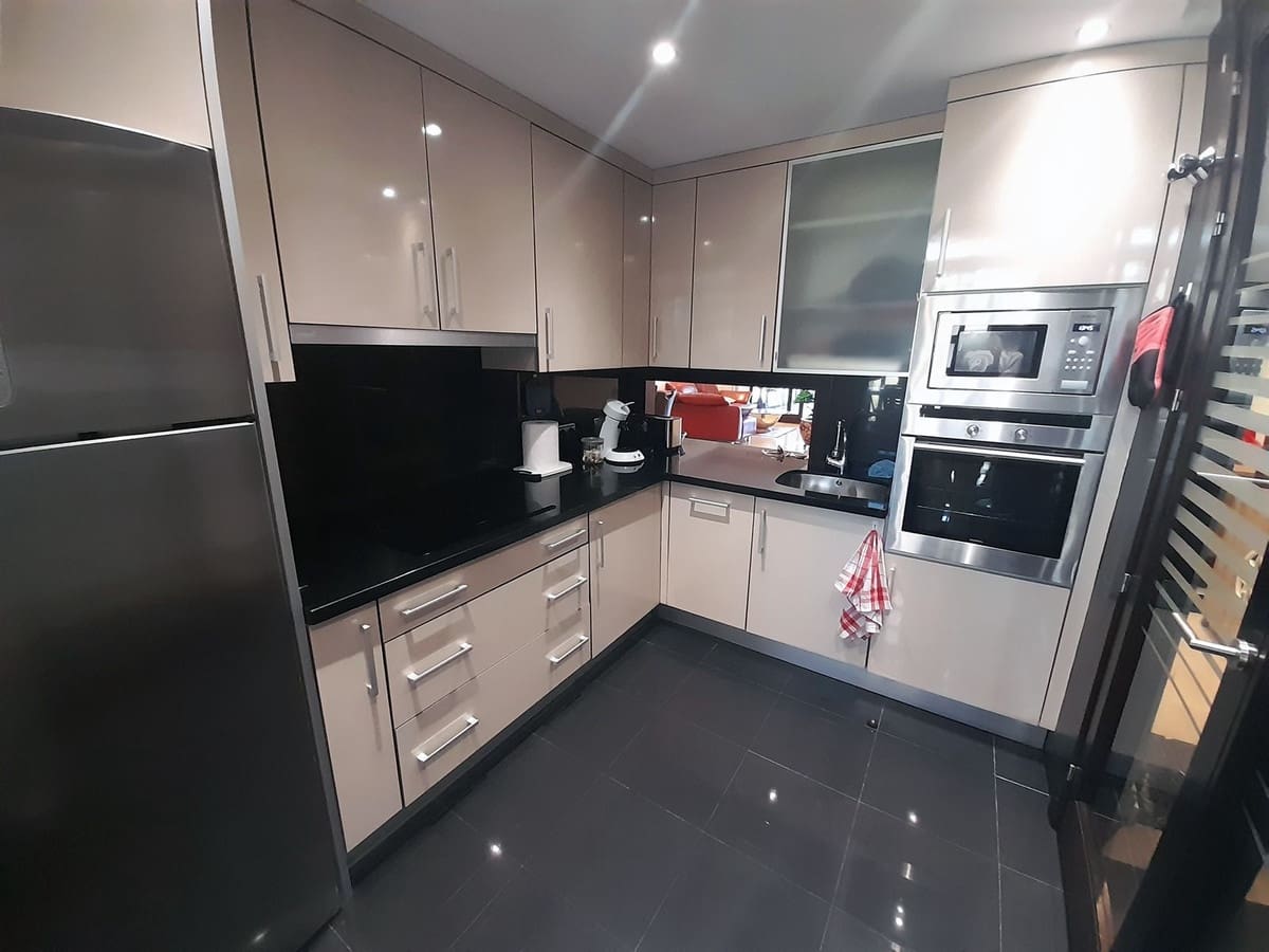 2 bedroom Beach Apartment for sale in New Golden Mile with pool garage - € 560,000 (Ref: 7052945)