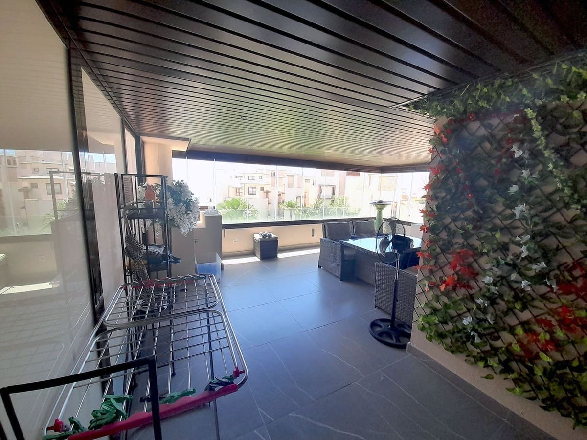 2 bedroom Beach Apartment for sale in New Golden Mile with pool garage - € 560,000 (Ref: 7052945)