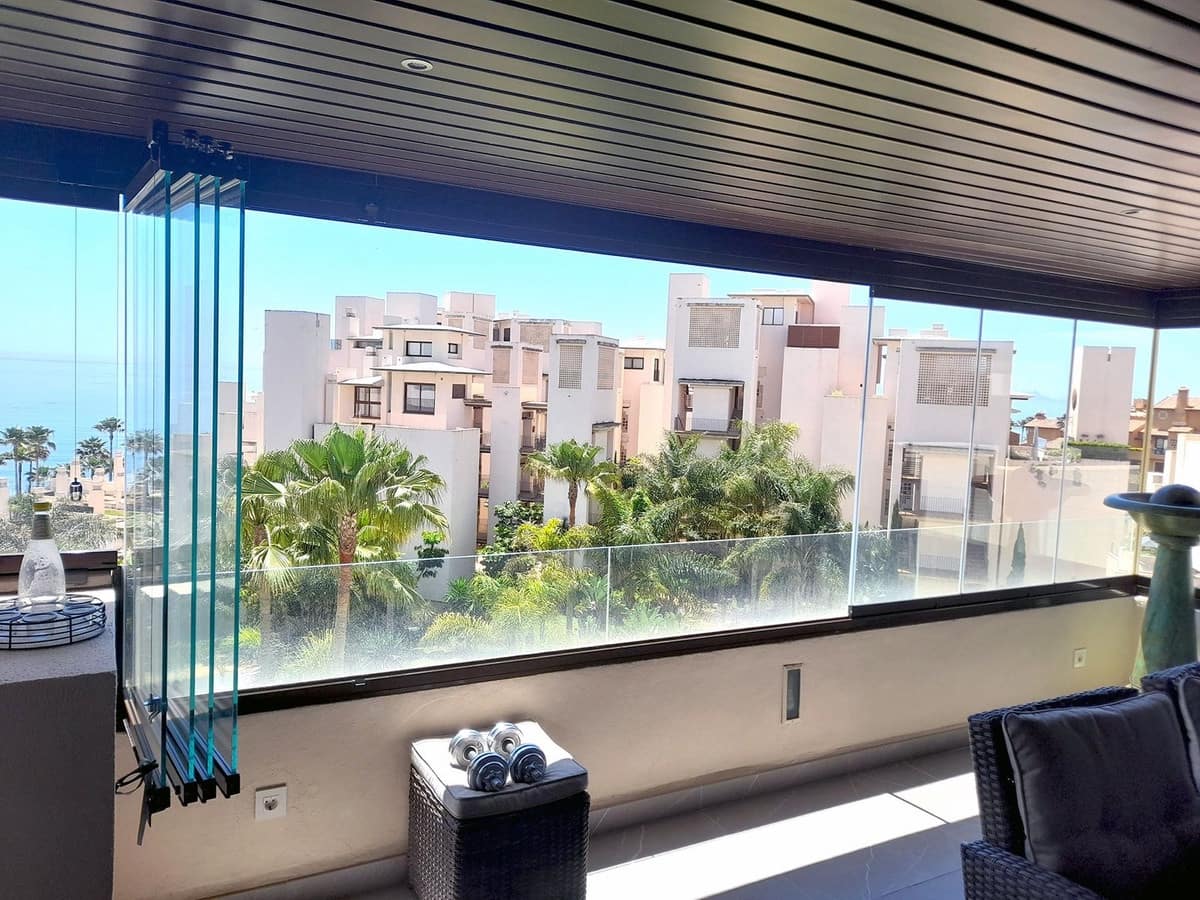 2 bedroom Beach Apartment for sale in New Golden Mile with pool garage - € 560,000 (Ref: 7052945)