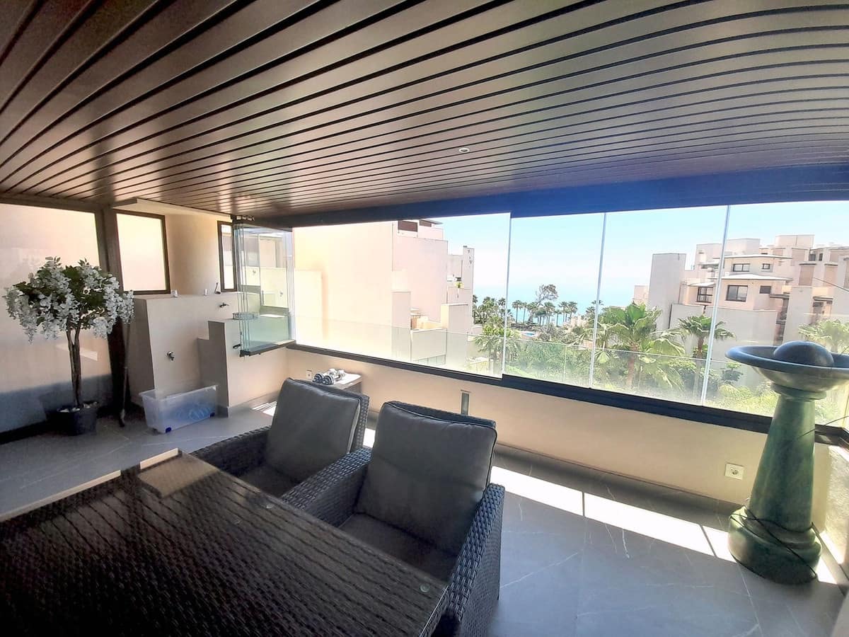 2 bedroom Beach Apartment for sale in New Golden Mile with pool garage - € 560,000 (Ref: 7052945)