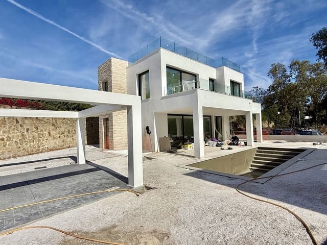 6 soveværelse Villa til salg i Nueva Atalaya, Estepona med swimmingpool garage - € 2.100.000 (Ref: 7057211)