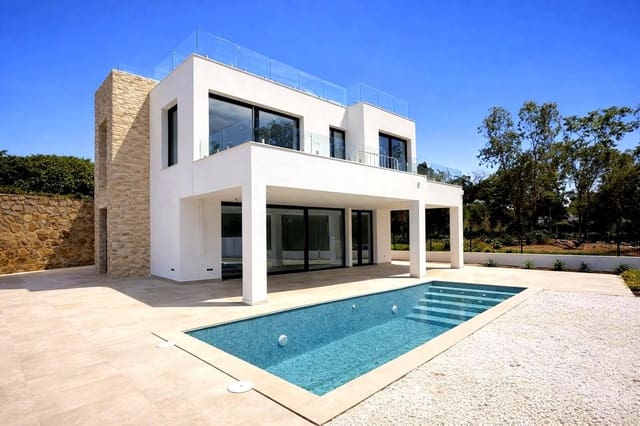 Chalet de 6 habitaciones en Nueva Atalaya, Estepona en venta con piscina garaje - 2.100.000 € (Ref: 7057211)