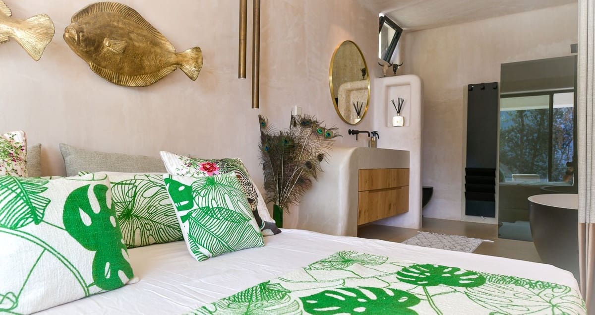 4 bedroom Villa for sale in Marbesa with garage - € 3,695,000 (Ref: 7212152)