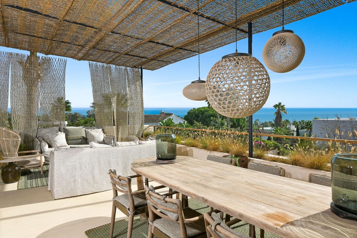 4 bedroom Villa for sale in Marbesa with garage - € 3,695,000 (Ref: 7212152)