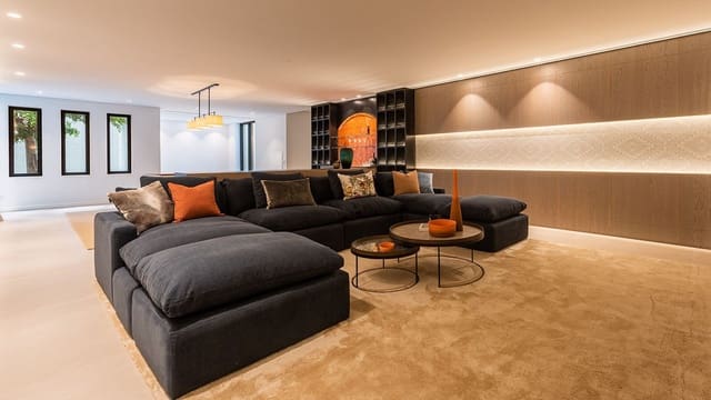 5 soverom Villa til salgs i El Paraiso, Estepona med svømmebasseng garasje - € 6 350 000 (Ref: 7331551)