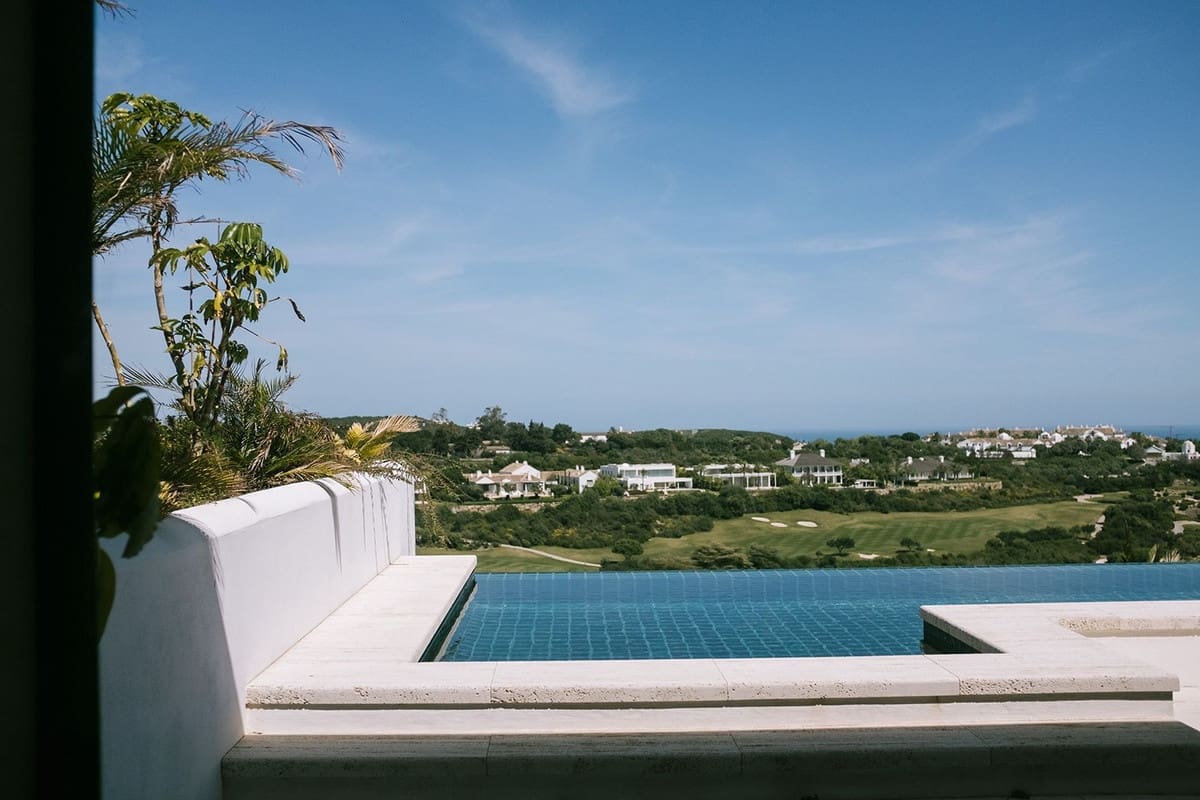 3 quarto Moradia para venda em Casares com piscina garagem - 4 200 000 € (Ref: 7560410)