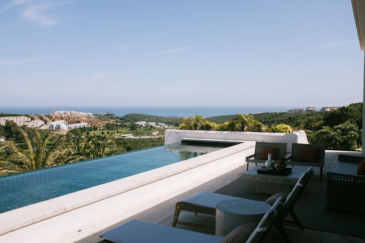 3 quarto Moradia para venda em Casares com piscina garagem - 4 200 000 € (Ref: 7560410)