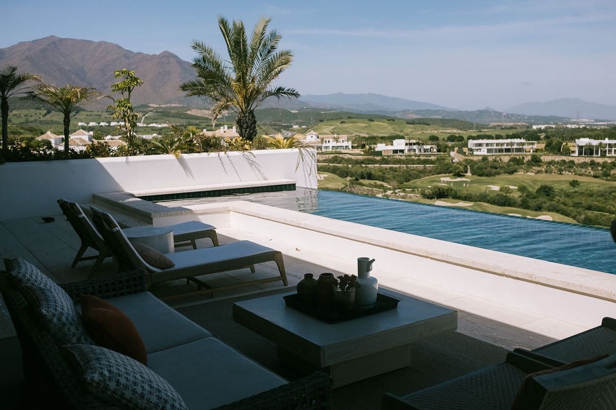 3 quarto Moradia para venda em Casares com piscina garagem - 4 200 000 € (Ref: 7560410)