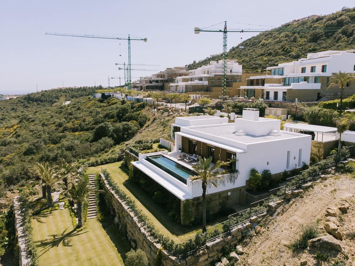 3 quarto Moradia para venda em Casares com piscina garagem - 4 200 000 € (Ref: 7560410)