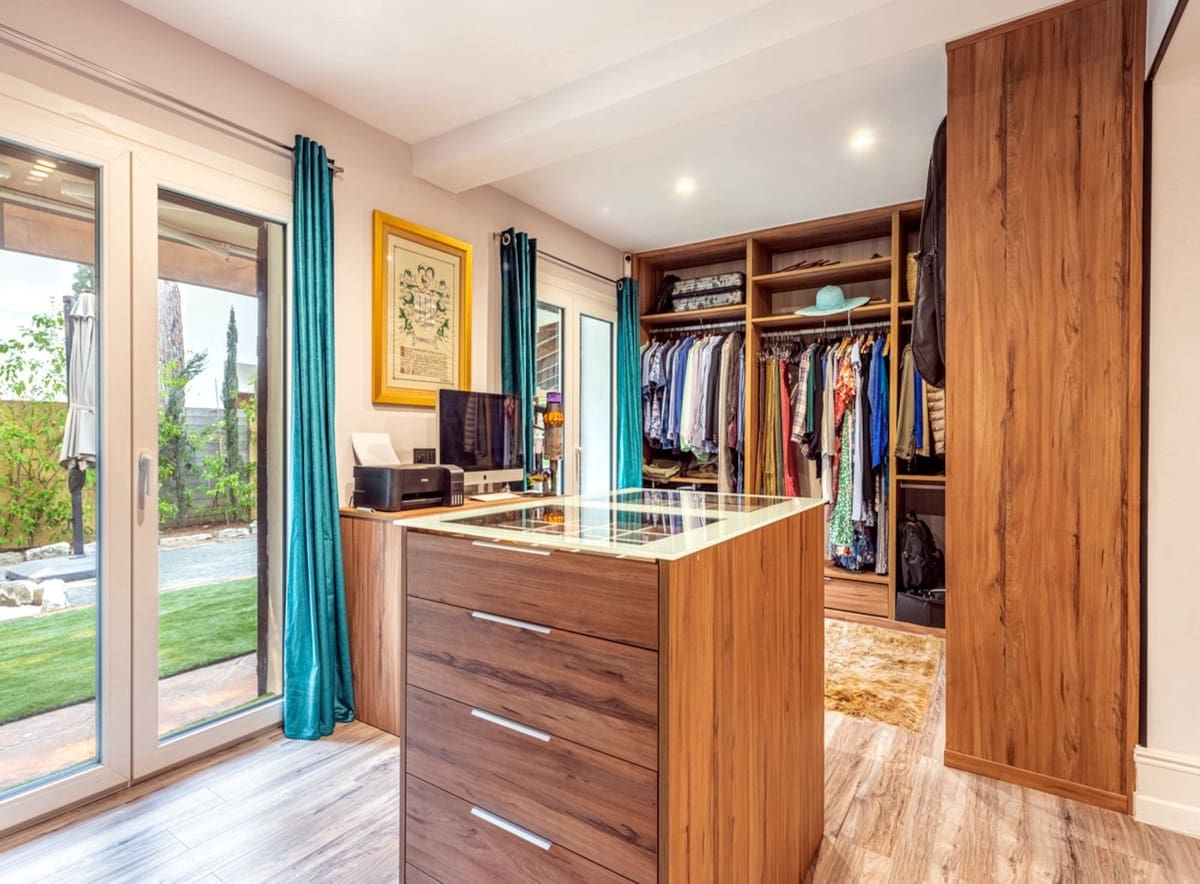 3 sypialnia Willa na sprzedaż w Elviria z basenem garażem - 1 495 000 € (Ref: 7891200)