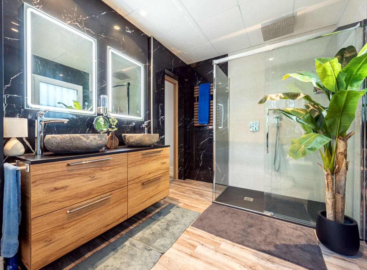 3 sypialnia Willa na sprzedaż w Elviria z basenem garażem - 1 495 000 € (Ref: 7891200)