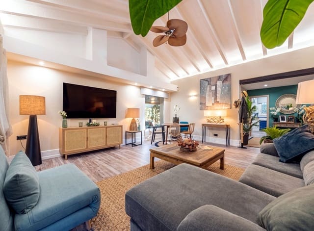 3 sypialnia Willa na sprzedaż w Elviria, Marbella z basenem garażem - 1 495 000 € (Ref: 7891200)