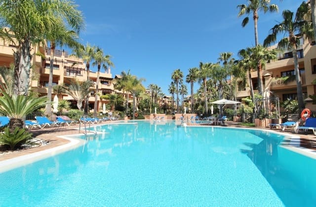 Apartamento Playa de 3 habitaciones en San Pedro de Alcantara, Marbella en venta con piscina garaje - 1.300.000 € (Ref: 8297009)