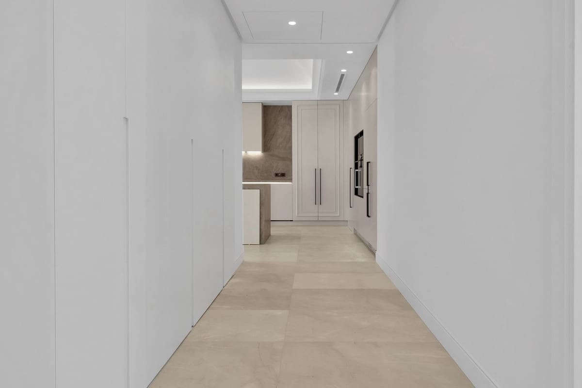 6 chambre Villa/Maison à vendre à Golden Mile avec piscine garage - 8 500 000 € (Ref: 8297091)