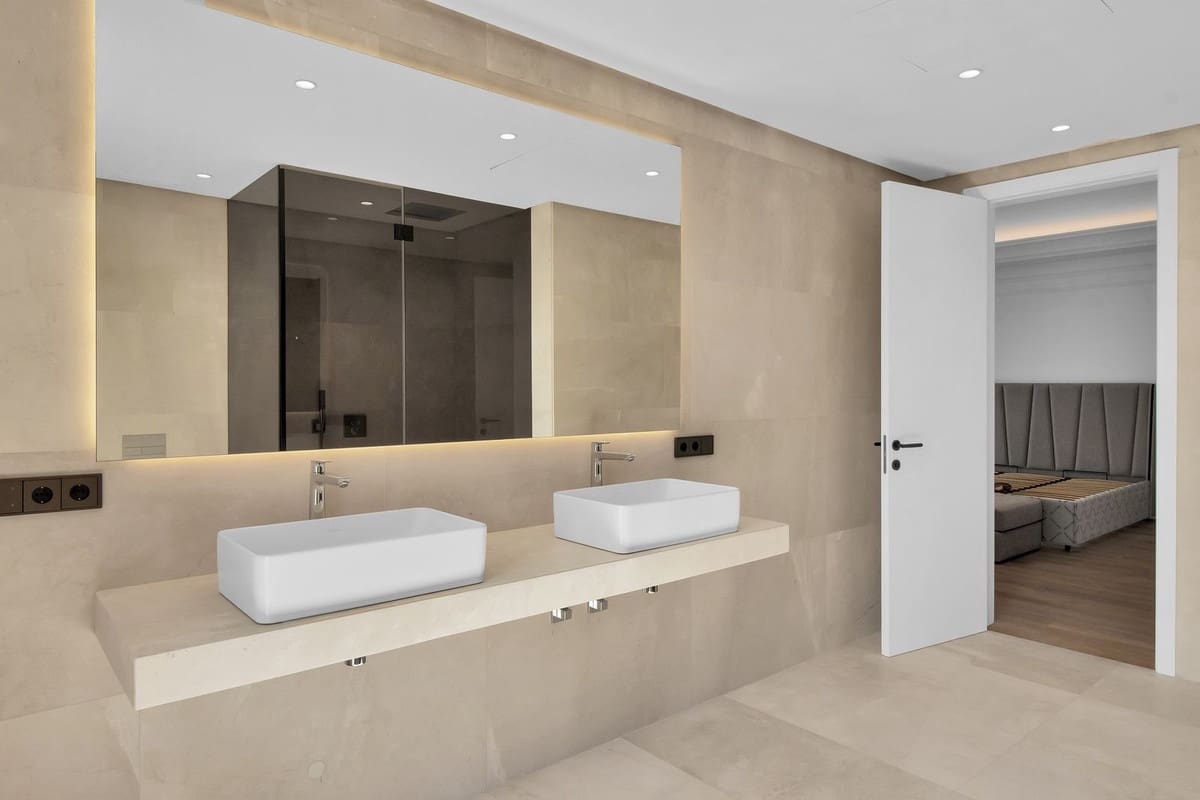 6 chambre Villa/Maison à vendre à Golden Mile avec piscine garage - 8 500 000 € (Ref: 8297091)