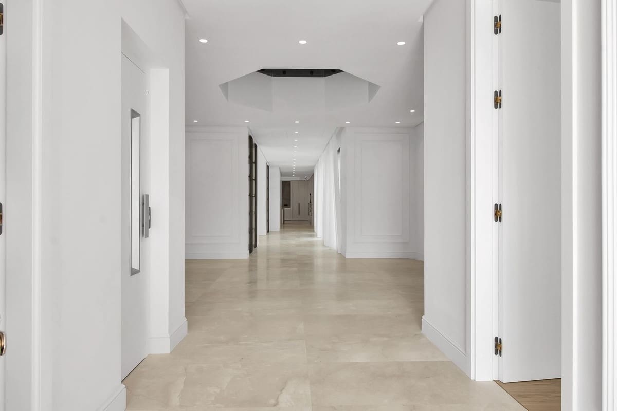 6 chambre Villa/Maison à vendre à Golden Mile avec piscine garage - 8 500 000 € (Ref: 8297091)