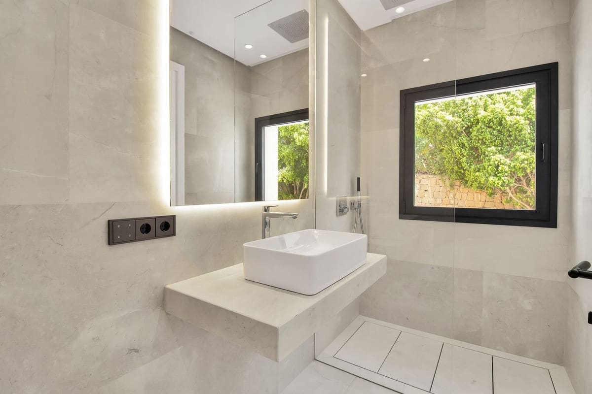 6 chambre Villa/Maison à vendre à Golden Mile avec piscine garage - 8 500 000 € (Ref: 8297091)