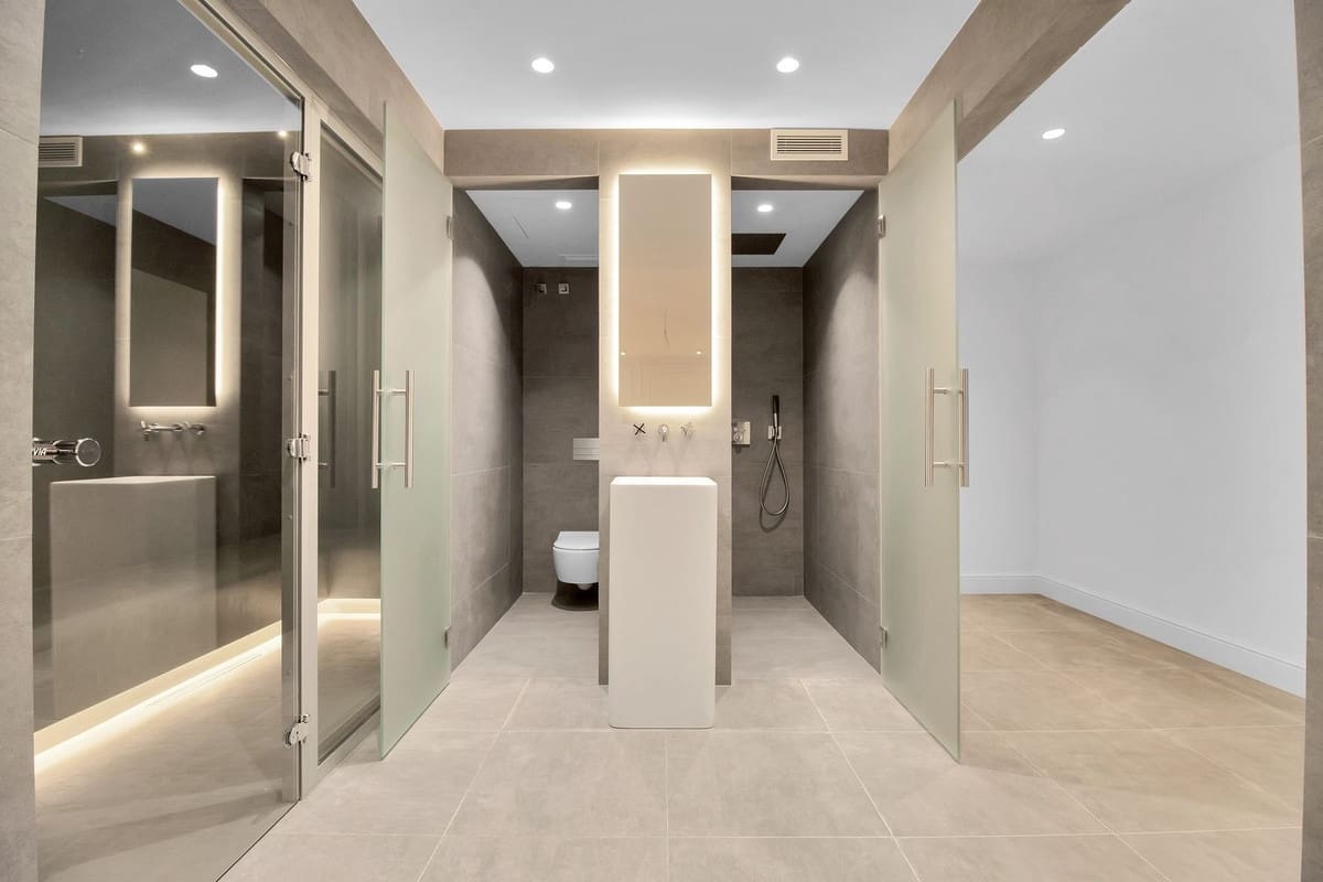 6 chambre Villa/Maison à vendre à Golden Mile avec piscine garage - 8 500 000 € (Ref: 8297091)