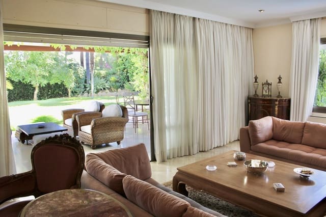 6 chambre Villa/Maison à vendre à Los Monteros, Marbella avec piscine garage - 3 895 000 € (Ref: 8942156)