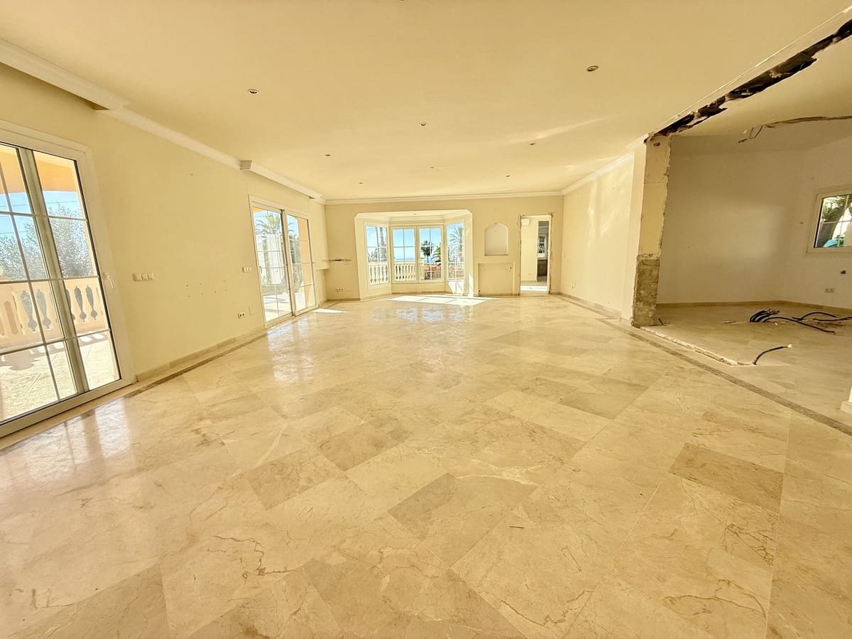 Chalet de 6 habitaciones en Marbella en venta con piscina garaje - 1.790.000 € (Ref: 9194842)