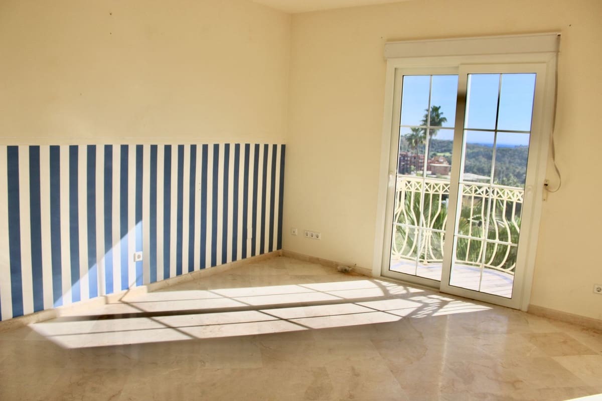 6 bedroom Villa for sale in Marbella with pool garage - € 1,790,000 (Ref: 9194842)