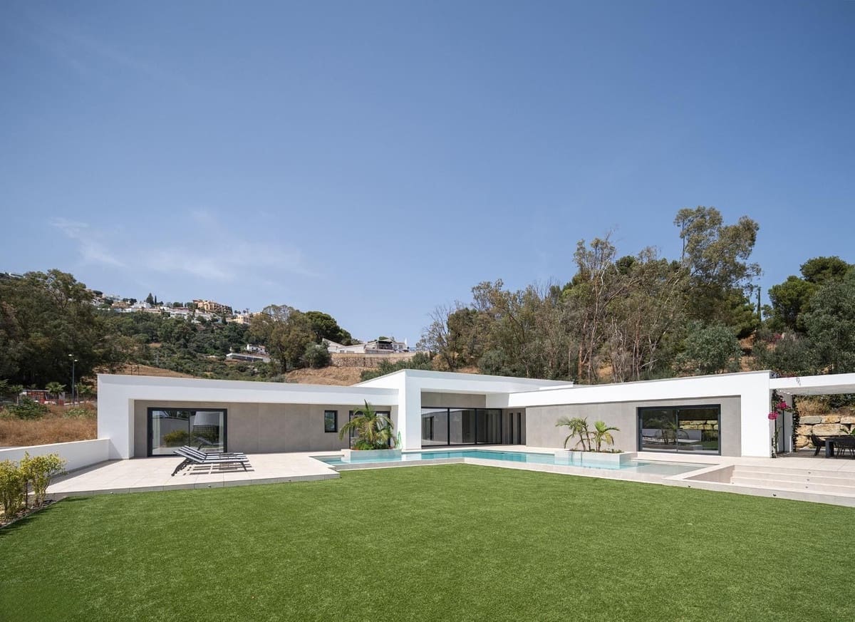 5 sypialnia Willa na sprzedaż w Benalmadena Costa z basenem garażem - 4 500 000 € (Ref: 9466307)