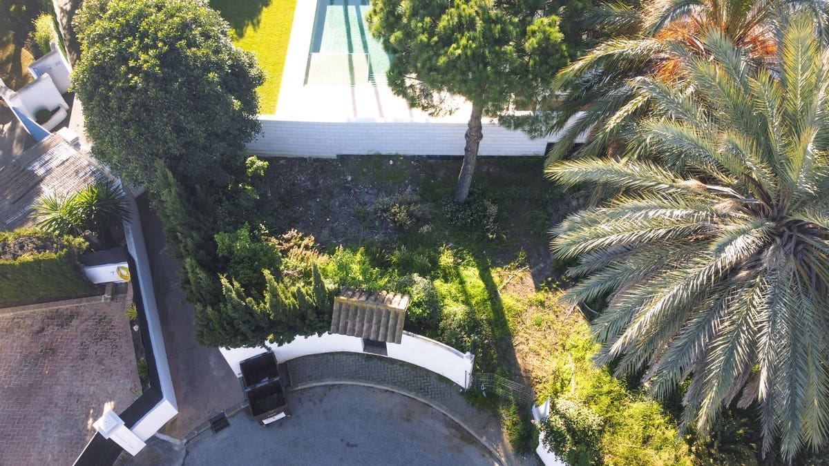 Building Plot for sale in Guadalmina - € 1,450,000 (Ref: 9528969)