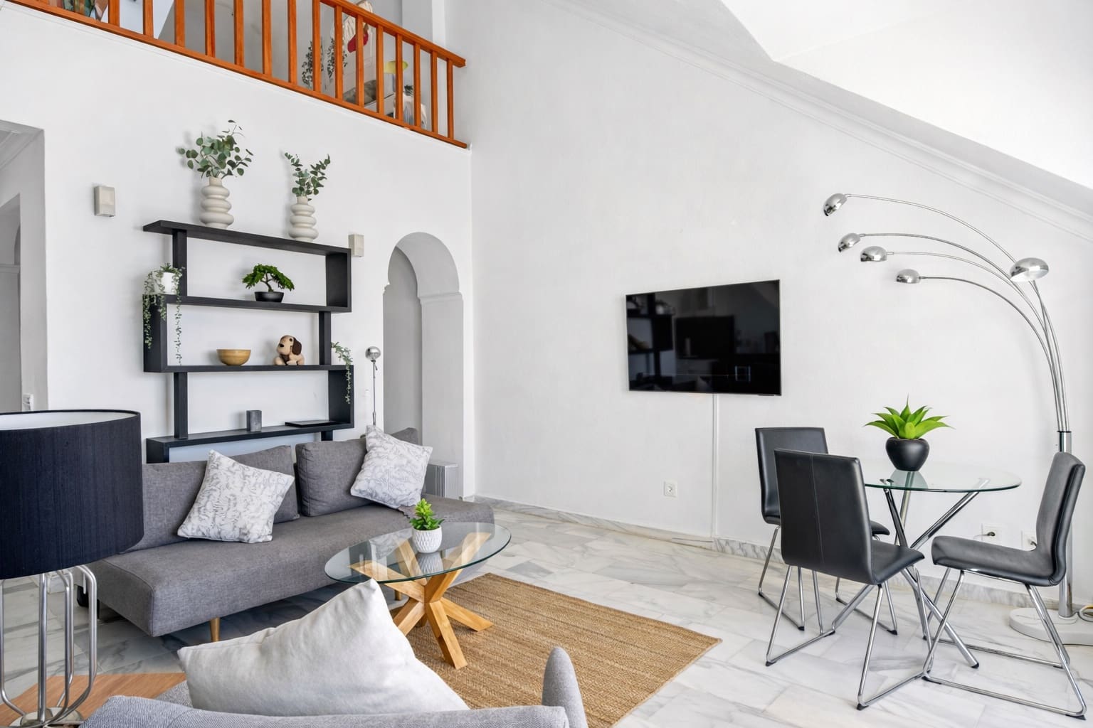 2 bedroom Penthouse for sale in Marbella with pool - € 5,150,000 (Ref: 9742148)