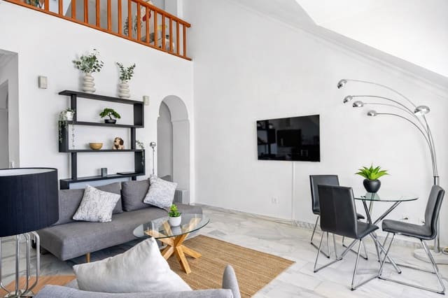 2 bedroom Penthouse for sale in Marbella with pool - € 5,150,000 (Ref: 9742148)