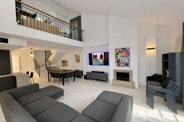 3 bedroom Villa for rent in Mijas Costa, Mijas with pool garage - € 3,500 (Ref: 9742956)