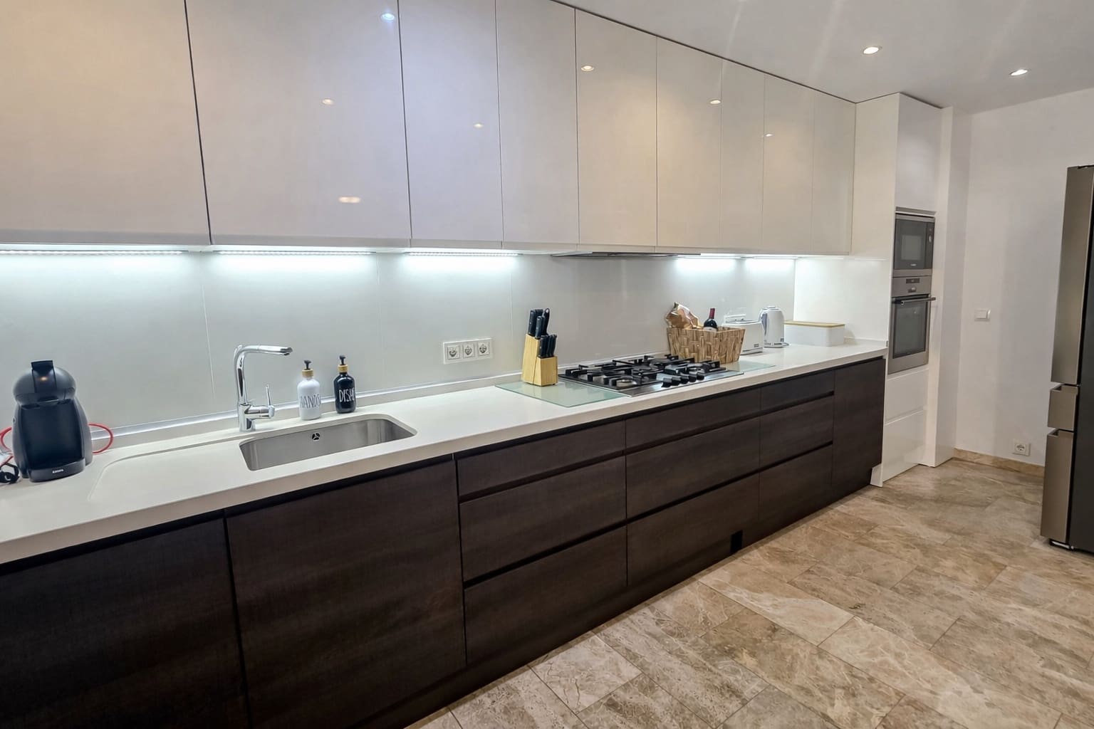 3 bedroom Apartment for sale in Marbella - € 695,000 (Ref: 9743018)