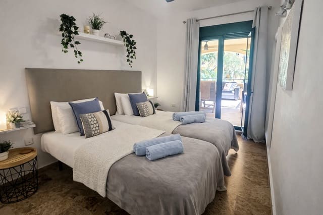 3 bedroom Apartment for sale in Marbella - € 695,000 (Ref: 9743018)
