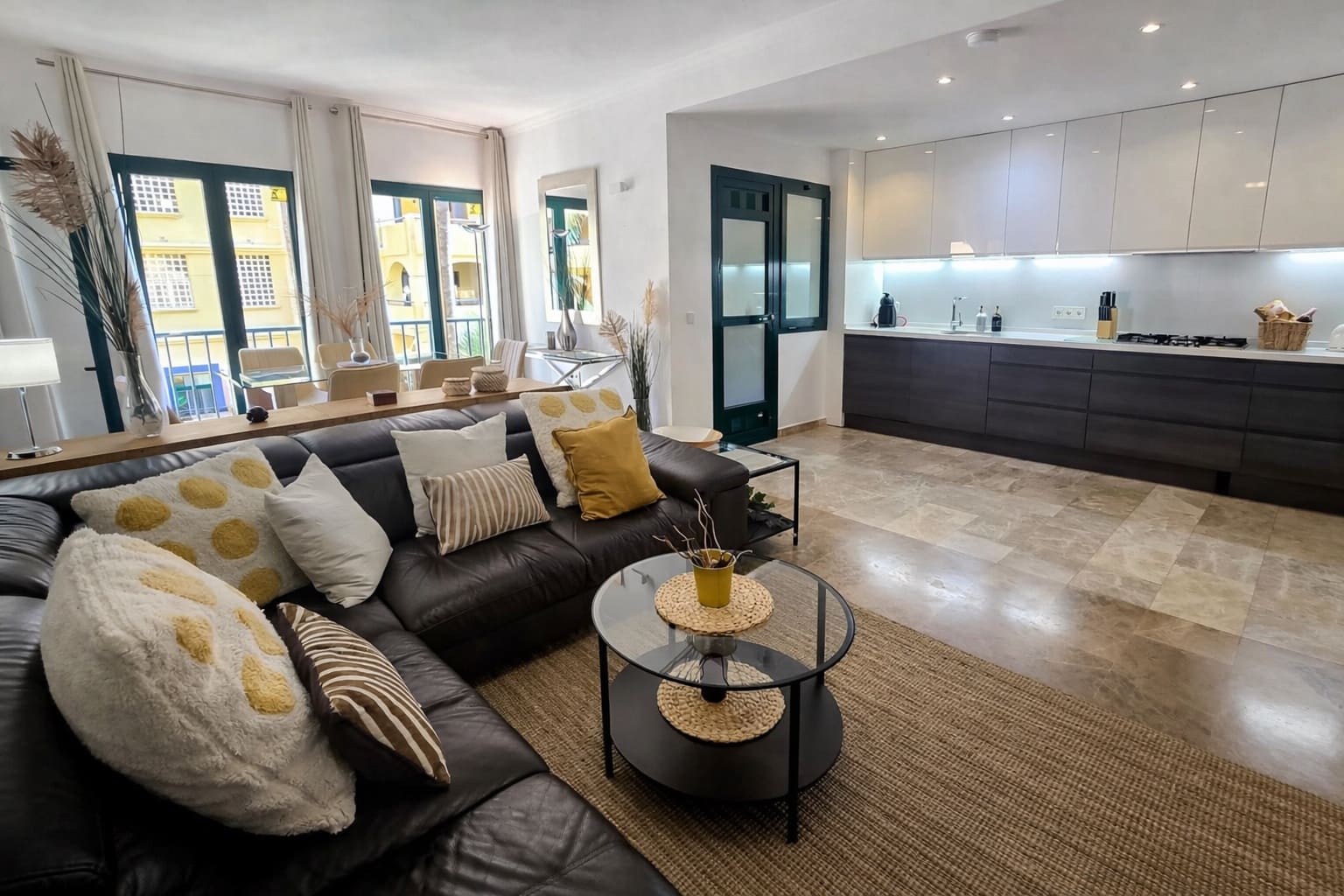 3 bedroom Apartment for sale in Marbella - € 695,000 (Ref: 9743018)