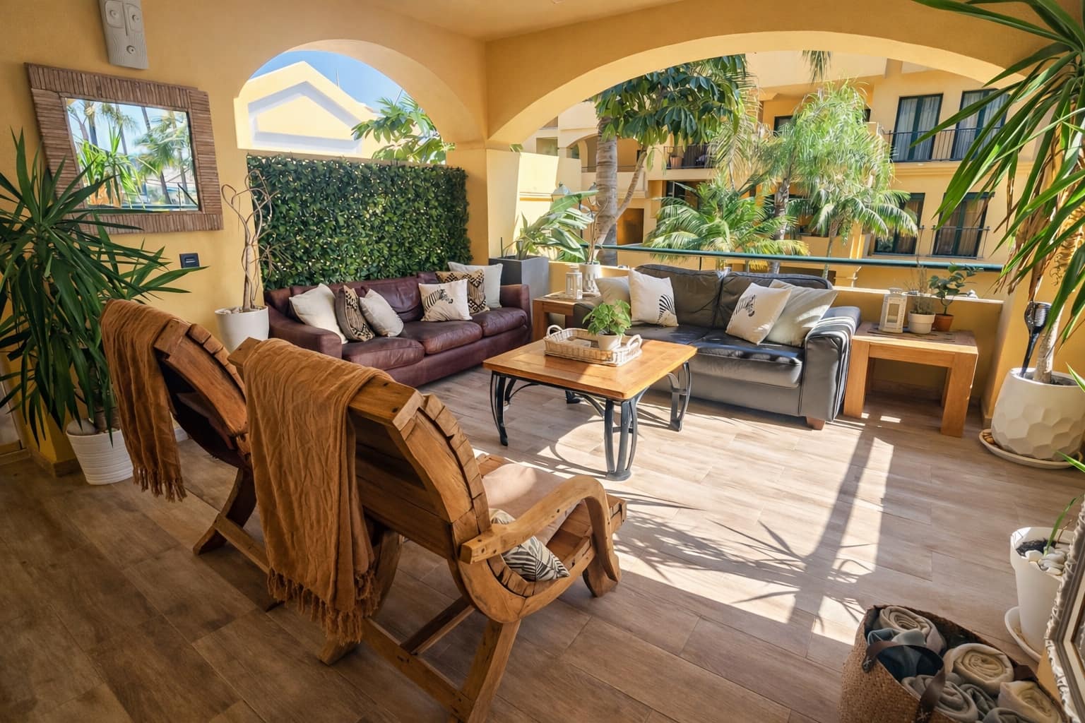 3 bedroom Apartment for sale in Marbella - € 695,000 (Ref: 9743018)