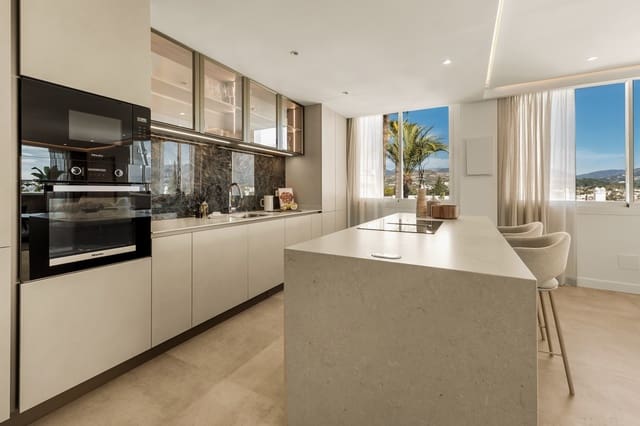 2 bedroom Apartment for sale in Nueva Andalucia, Marbella with pool - € 690,000 (Ref: 9743019)