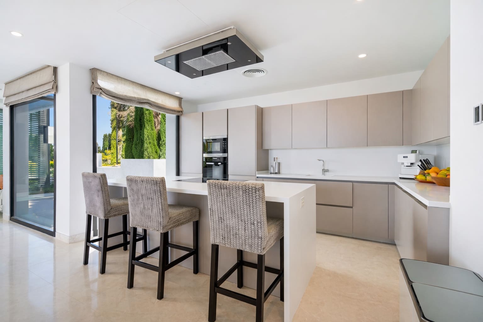 5 sypialnia Willa na sprzedaż w Benahavis z basenem garażem - 4 595 000 € (Ref: 9745178)