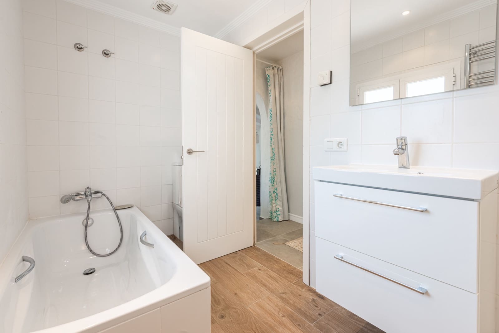 Chalet de 4 habitaciones en Benahavís en venta con piscina garaje - 1.150.000 € (Ref: 9823094)